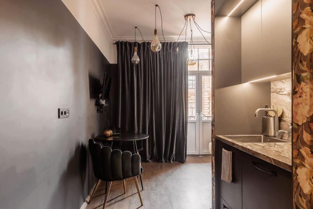 Central & Functional Studio Ρίγα Εξωτερικό φωτογραφία